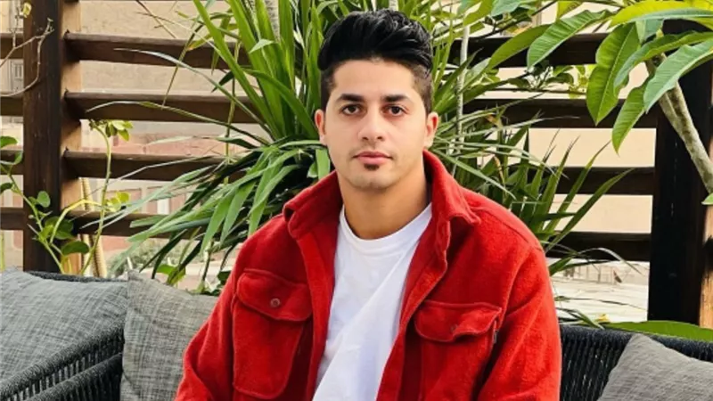 يحلم بأغنية رمضانية خالدة.. عنبة يستعد لإطلاق ألبوم غنائي جديد