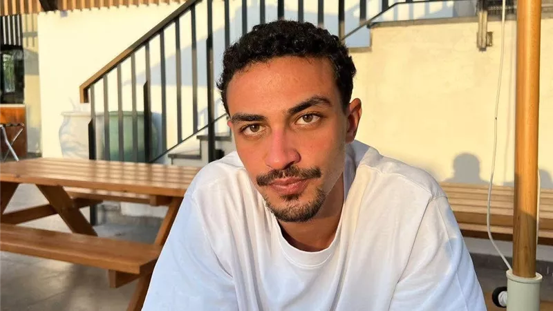 أحمد غزي: 