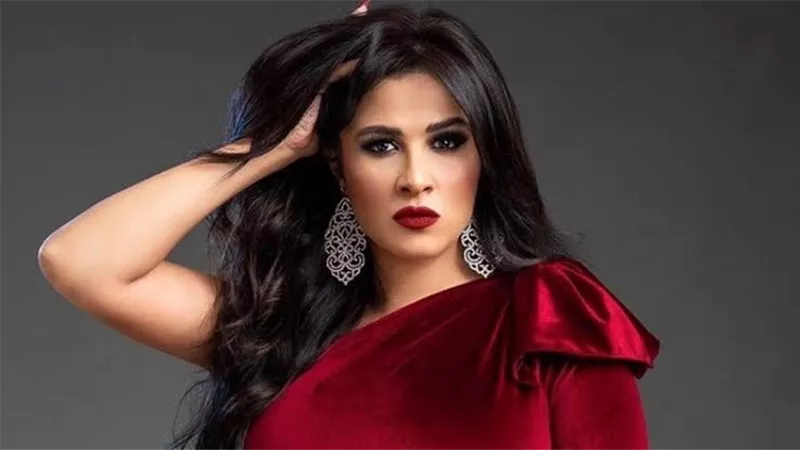 الفنانة ياسمين عبد