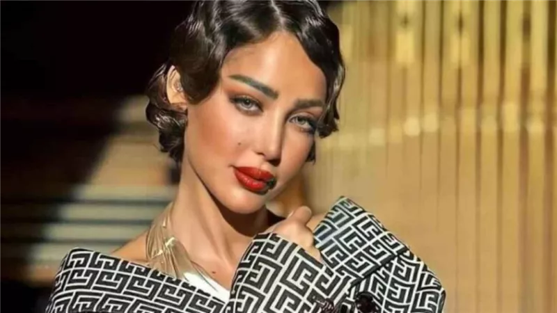  بسمة بوسيل تطلب الدعاء لـ نجلها 