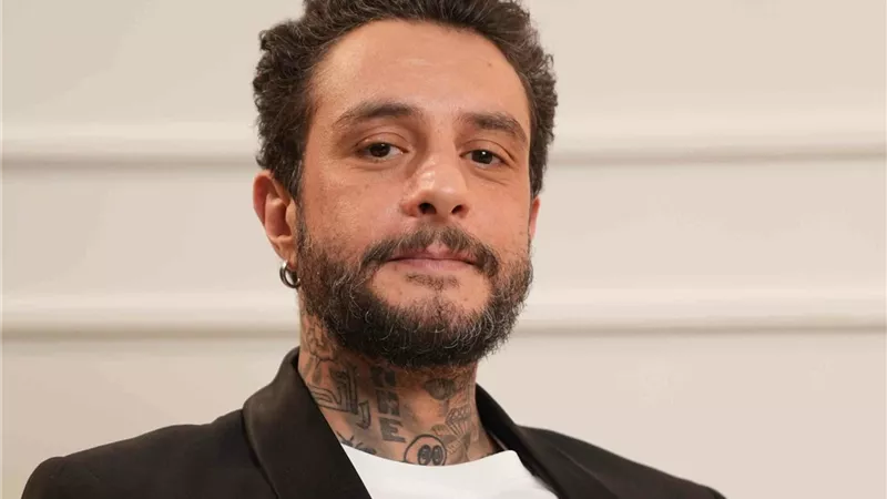 أطلق لحيته وارتدى جلباب..  أحمد الفيشاوي يكشف تفاصيل انضمامه للجماعات الإسلامية