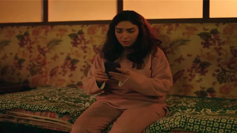 حسبة عمري الحلقة 2.. عمرو عبد الجليل يعود لعمله وروجينا تبحث عن حل لأزمتها