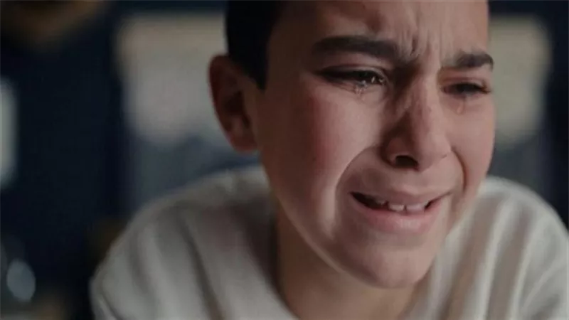 لام شمسية الحلقة11..  يوسف يعترف بتعرضه للتحرش وانهيار طارق