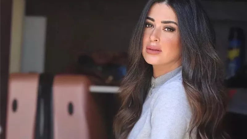 ميرنا نور الدين : أحمد العوضي بيضرب بجد وهو بيمثل