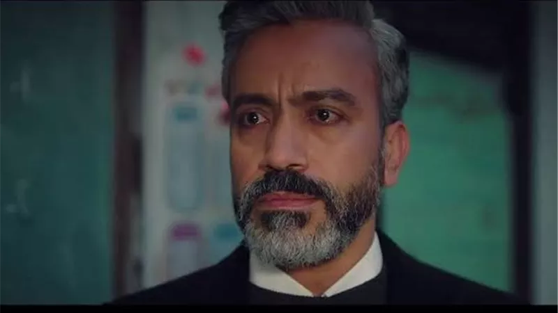 تصريح الرقابة.. القصة الكاملة لتأجيل العرض الخاص لفيلم سامح حسين