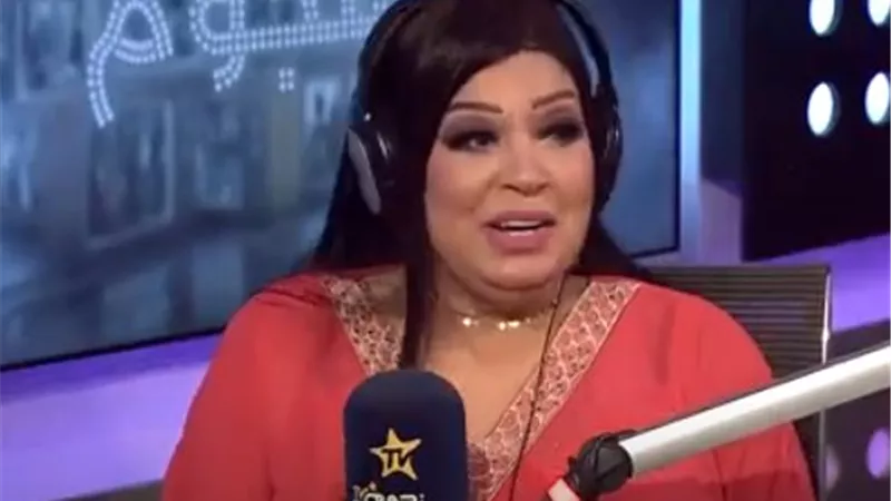 فيفي عبده تتلقى مفاجأة صادمة على الهواء من حفيديها 