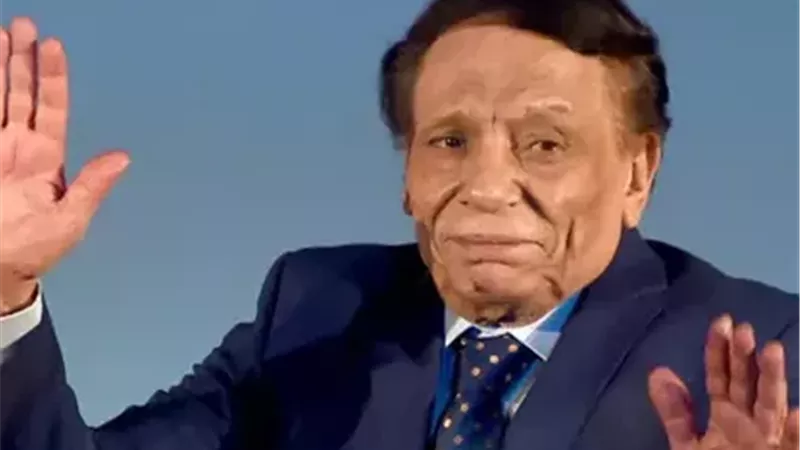  تعرض عادل إمام لأزمة صحية ودخوله المستشفى.. مصدر يكشف الحقيقة