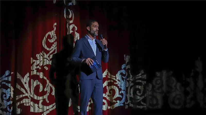 خالد كمال يجدد دعمه لمهرجان الإسكندرية للفيلم القصير في حفل الختام