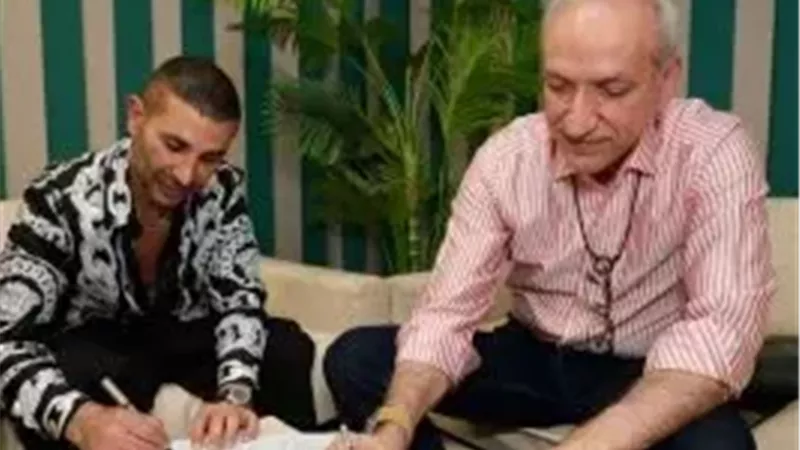 أحمد سعد يتعاقد مع روتانا بحضور سالم الهندي