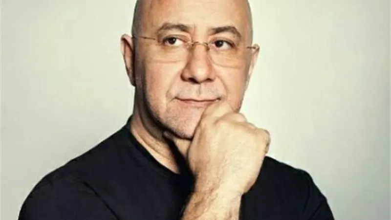 الشاعر بهاء الدين محمد يخضع لعملية جراحية عاجلة|تفاصيل