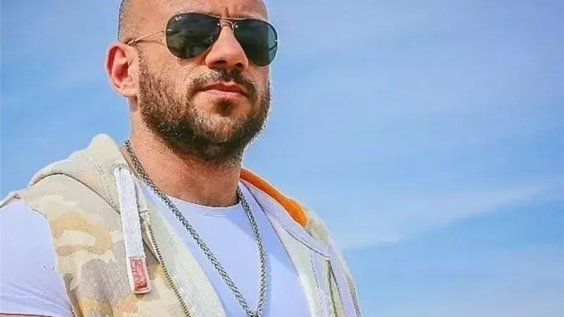 توفى فى فرنسا .. تفاصيل وفاة نجل شقيقة أحمد مكي 
