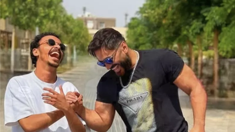 تامر حسني يعلن عن دويتو مع كزبرة بعنوان 