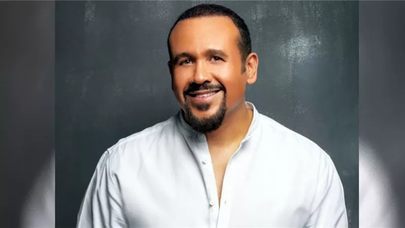 ثاني أيام عيد الأضحي.. حفل غنائي لـ هشام عباس علي مسرح البالون
