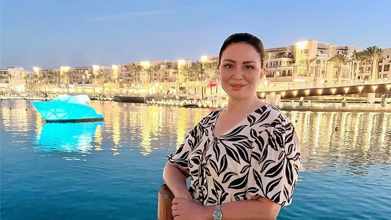 إلهام شاهين تقضي إجازة عيد الاضحى برفقة إيناس الدغيدي وبوسي شلبي