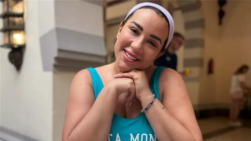 أسما شرف منير تشارك جمهورها صور من شهر العسل