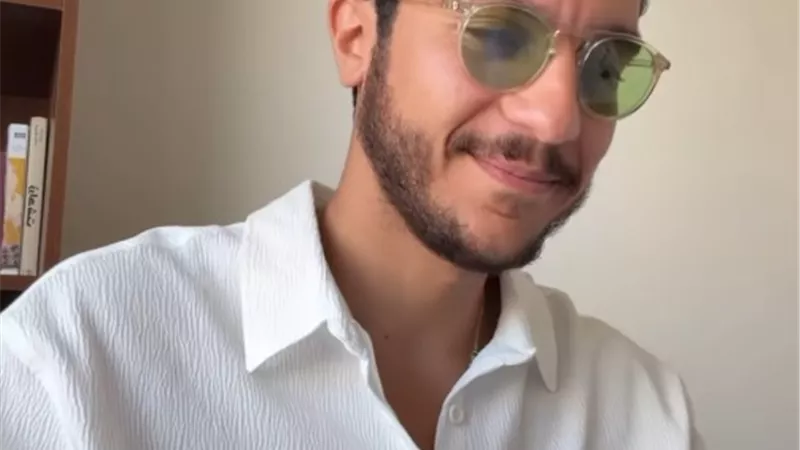  نور النبوي يثير الجدل بعد ظهوره بالدبلة لأول مرة 