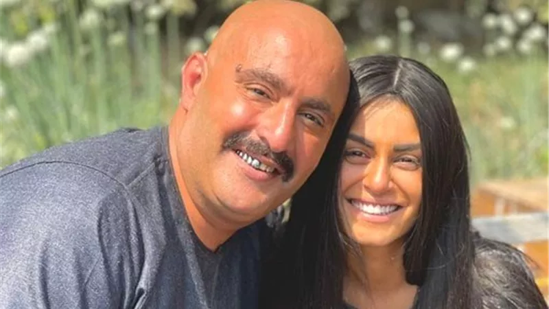 نجم بأخلاقك وفنك.. منة فضالي تشيد بأحمد السقا