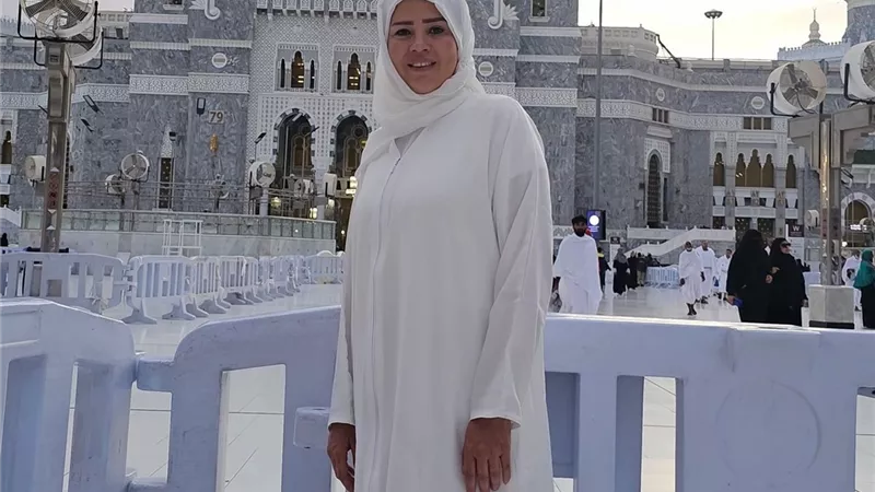 رانيا فريد شوقي تهدي عمرة لوالدتها الراحلة في ذكرى ميلادها