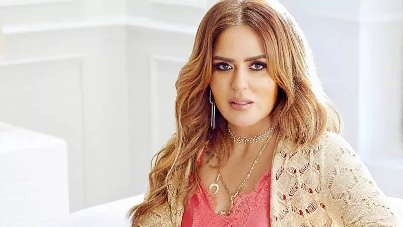 منع مها الصغير من الظهور الإعلامي 6 أشهر وإحالة واقعة سرقة اللوحات للنيابة