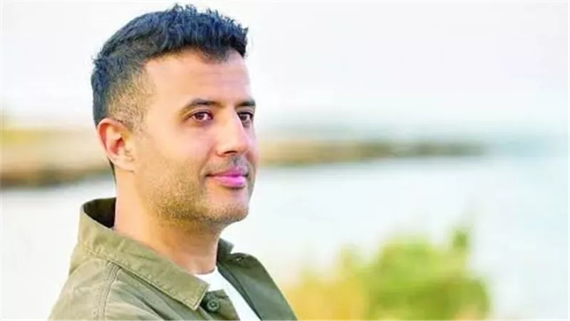 حمزة نمرة يحيي حفلا على المسرح الروماني