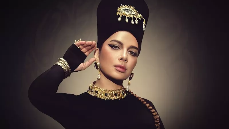 تكريم أصالة من وزير الثقافة الأردني في ختام مهرجان جرش 2025