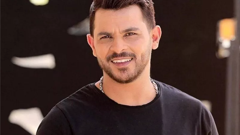 بعد غياب .. محـمـد رشـاد يعود بأغنية 