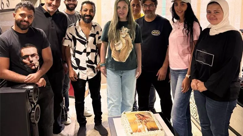 نيكول سابا تحتفل بطرح أحدث أعمالها 