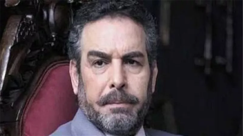شريف مدكور يعلّق على فيديو تجاهل أحمد عبد العزيز لمصافحة شاب