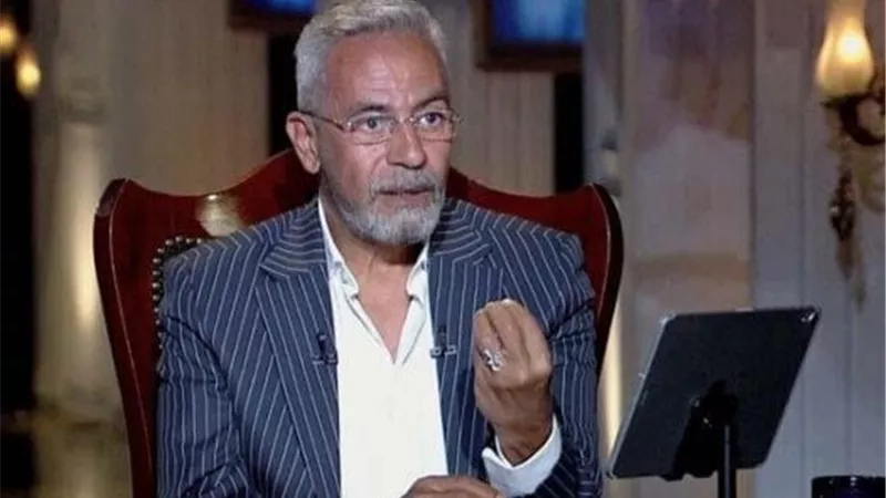 صبري فواز يروي كواليس مسرحية مع محمد منير توقفت برحيل مؤلفها.. تفاصيل