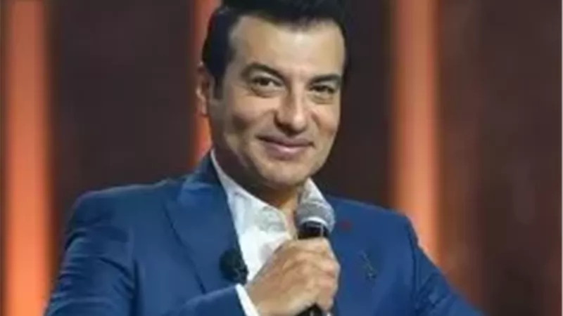 الأربعاء .. إيهاب توفيق يحيي حفلاً غنائياً على مسرح محكي القلعة