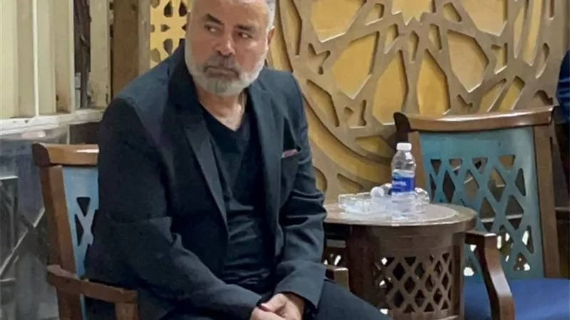 غياب نجوم الفن في عزاء والدة الفنان صبحي خليل (صور)