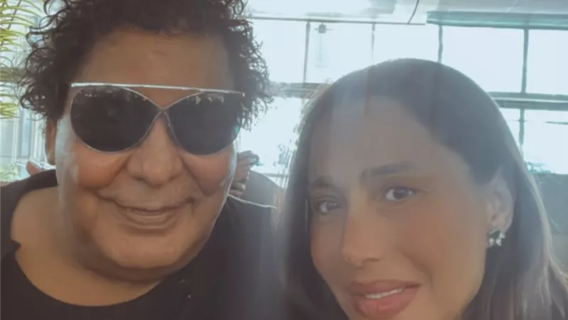 الكينج بخير.. أحدث ظهور لمحمد منير مع بسمة وهبة