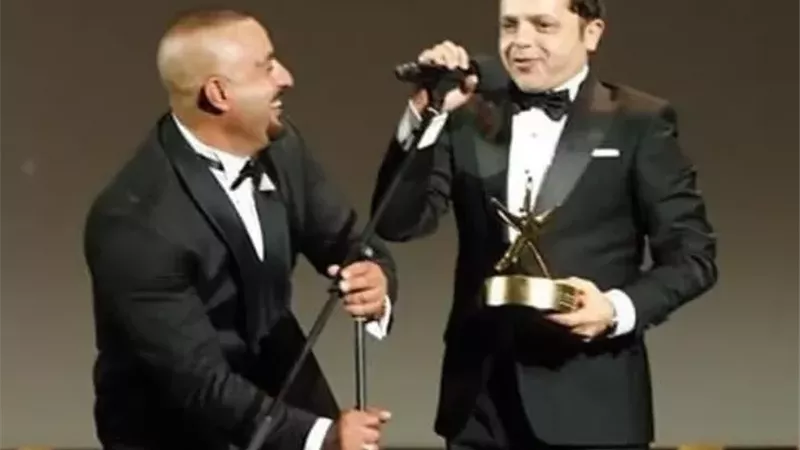 محمد هنيدى يتغيب عن استلام جائزته من مهرجان الإسكندرية للمسرح الدولي