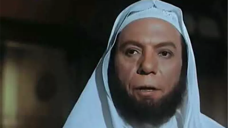 ربنا يتقبل منه.. مظهر شاهين يعلق على بناء عادل إمام لمسجدً