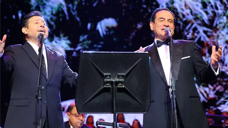 محمد ثروت وهاني شاكر يعيدان تقديم ديو 