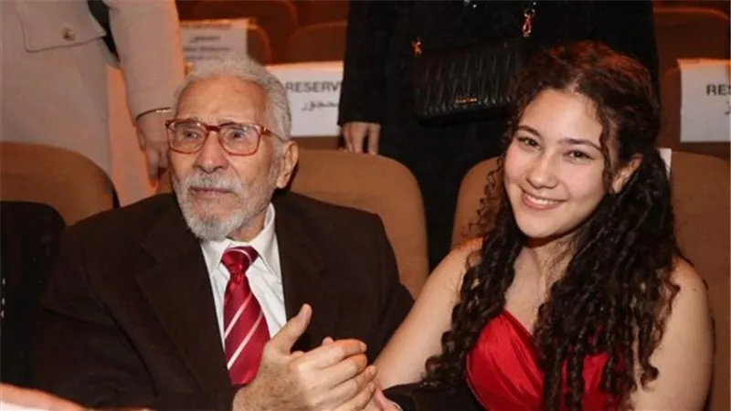 نجاة حفيدة أبو زهرة من سقوط سقف قصر أثناء عزفها في إيطاليا