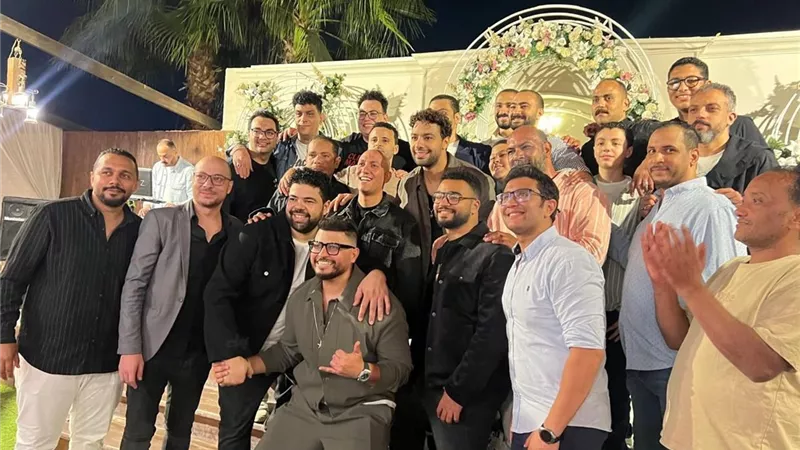 أحمد جمال يحتفل بزفافه وسط أسرته في طنطا قبل الحفل الرسمي بالقاهرة
