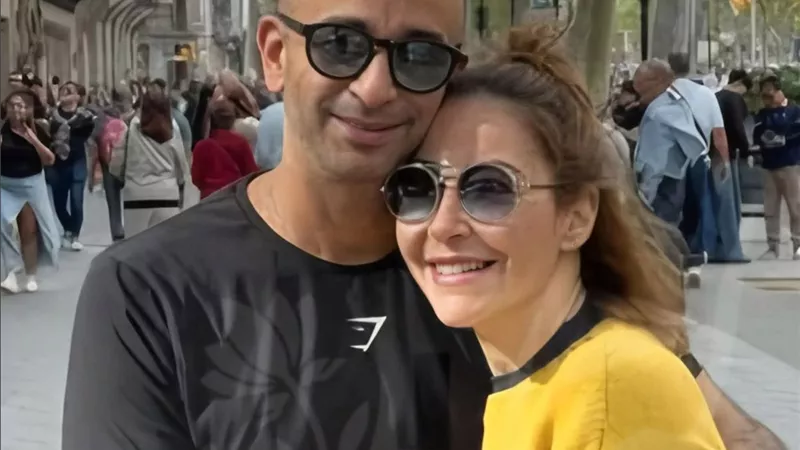 بعد شائعة زواجهما.. صورة رومانسية تجمع الفنانة منة شلبي والمنتج أحمد الجنايني في إسبانيا