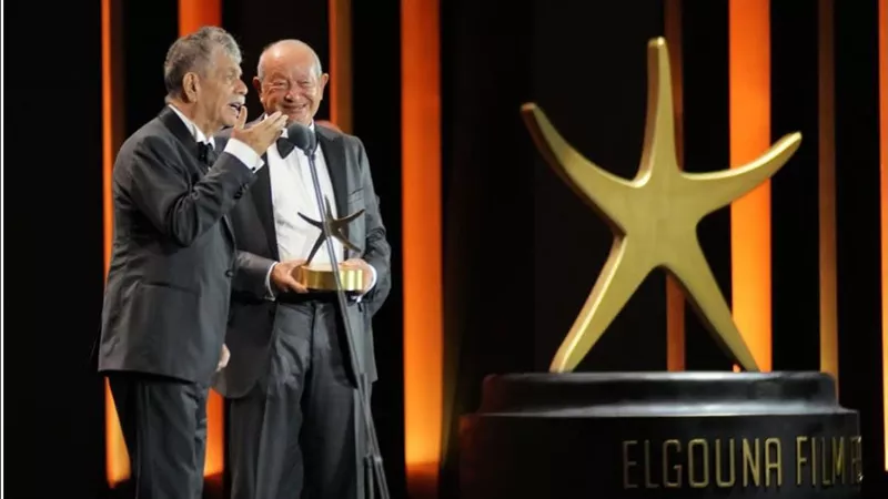 مهرجان الجونة السينمائي يكرم انتشال التميمي منصب مدير مهرجان الجونة السينمائي السابق