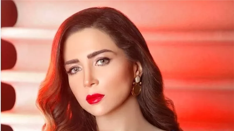 مي عز الدين: بحب الدراما أكتر من السينما لأنها بتخليني أعيش الدور