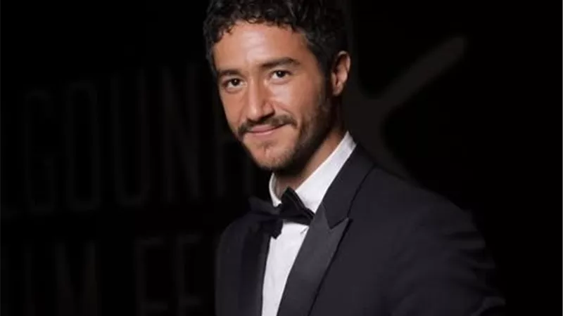 القاهرة السينمائي يهنئ أحمد مالك بفوزه بجائزة أفضل ممثل عن فيلم كولونيا