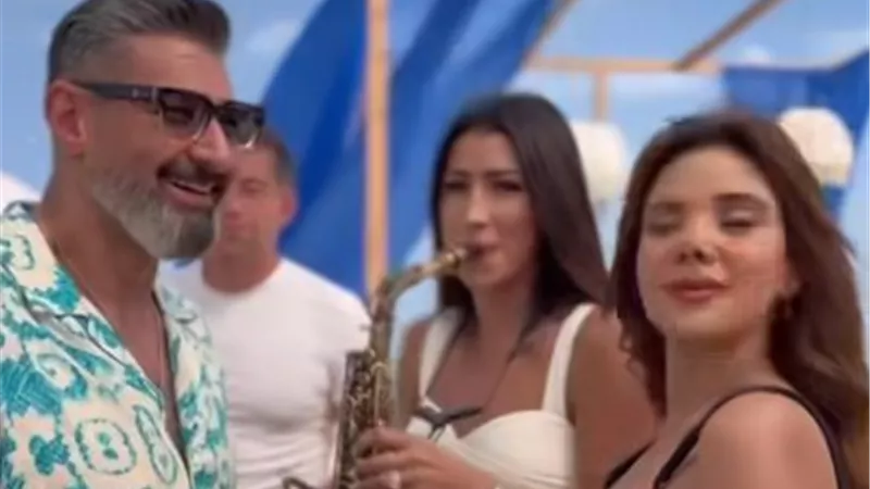 ياسر جلال يشارك جمهوره كواليس 