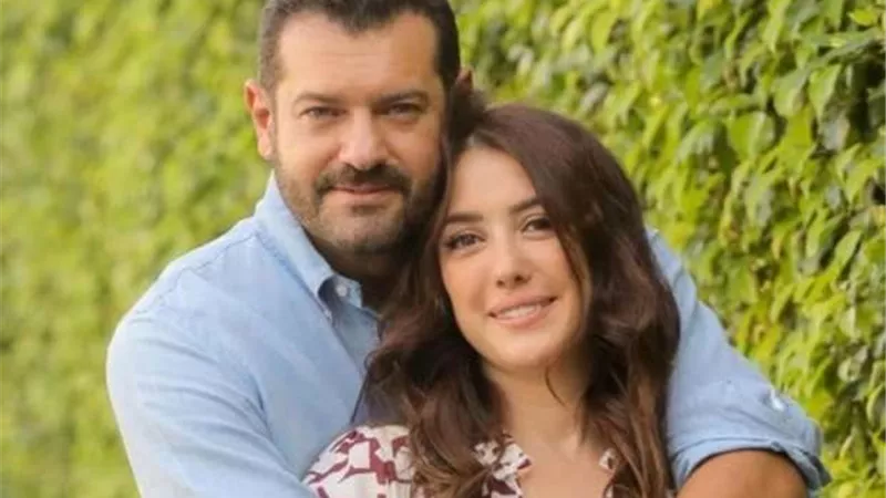 كندة علوش تنفي وجود خلافات بينها وبين عمرو يوسف بسبب مشاهده مع أسماء جلال
