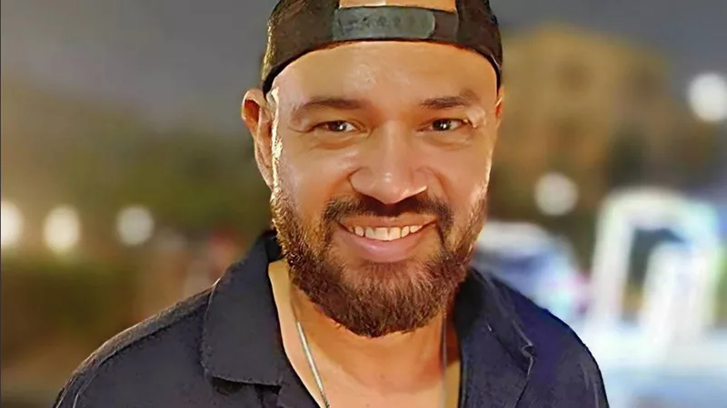 خالد تاج الدين يكشف كواليس تتر 2 قهوة ويحتفل بنجاحه مع الليثي