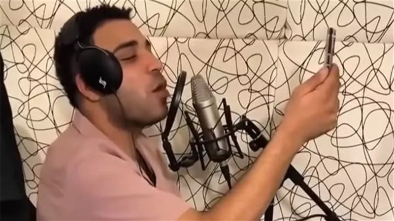 إسلام كابونجا في الموسيقيين للتحقيق معه بعد قرار ايقافه وسحب ترخصيه