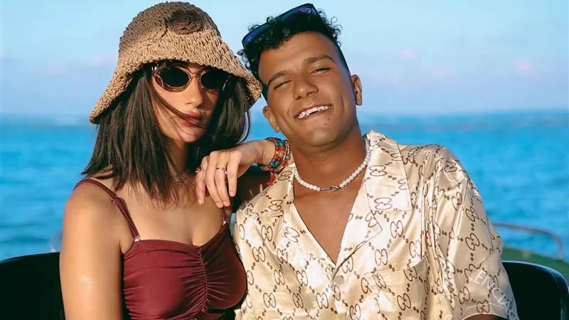 بعد انفصال 10 أيام بسبب الخيانة.. عصام صاصا يعود لزوجته جهاد أحمد