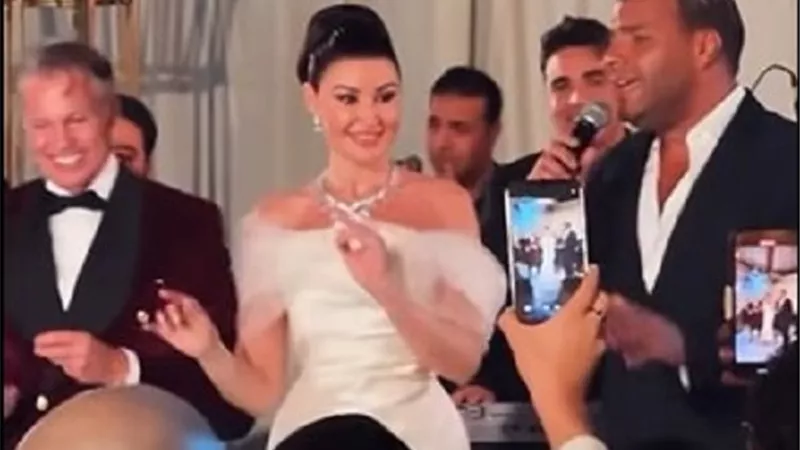 صديقتي الجميلة.. رامي صبري يهنئ أروى جودة بزفافها ويحيي الحفل