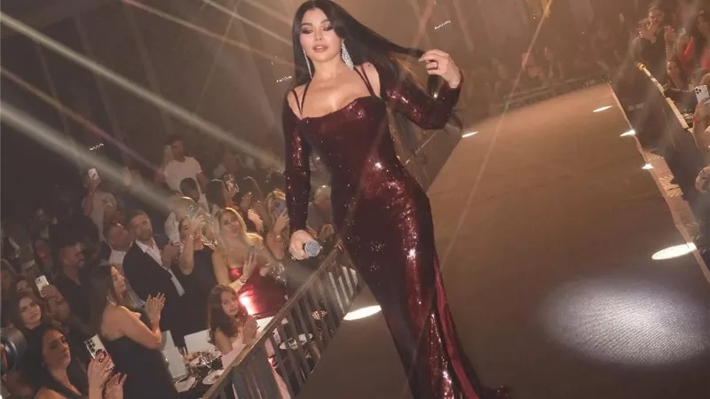 هيفاء وهبي تتألّق في حفلٍ جماهيري كامل العدد بالأردن