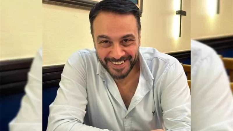 بعد انتهاء الإجراءات.. دفن جثمان الفنان سعيد مختار في طنطا