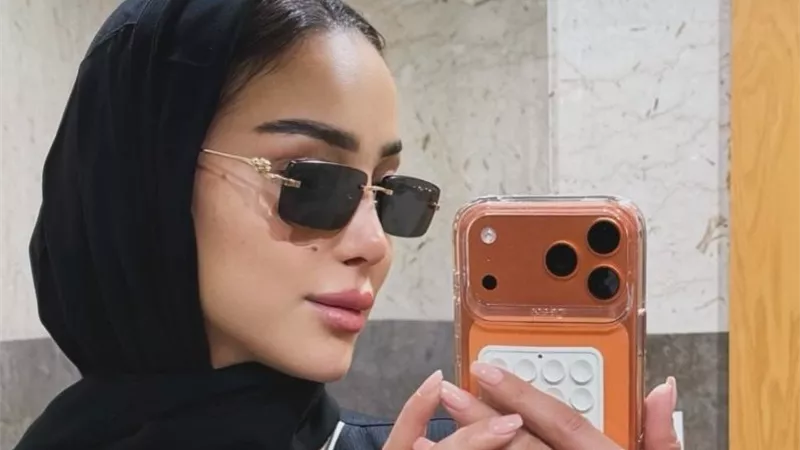 بعد أدائها للعمرة.. بسمة بوسيل ترتدي الحجاب في أحدث ظهور لها
